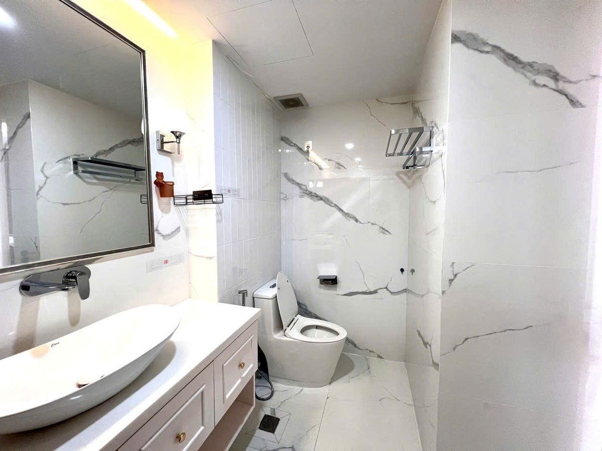 vực tắm và khu vực khô